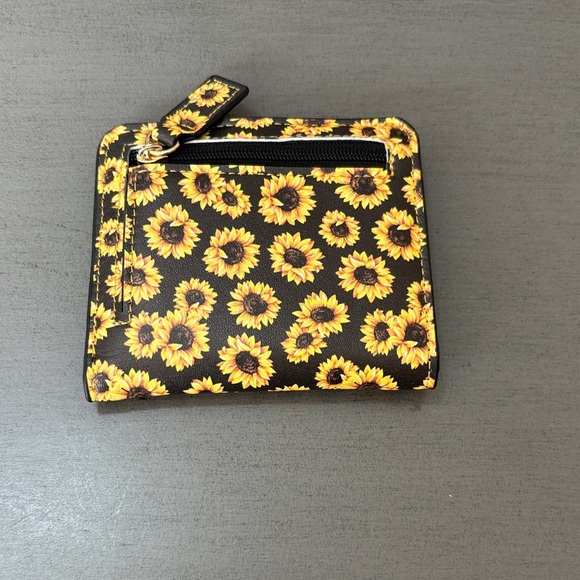 Sunflower Pattern Women's Wallet - Picture 1 of 2